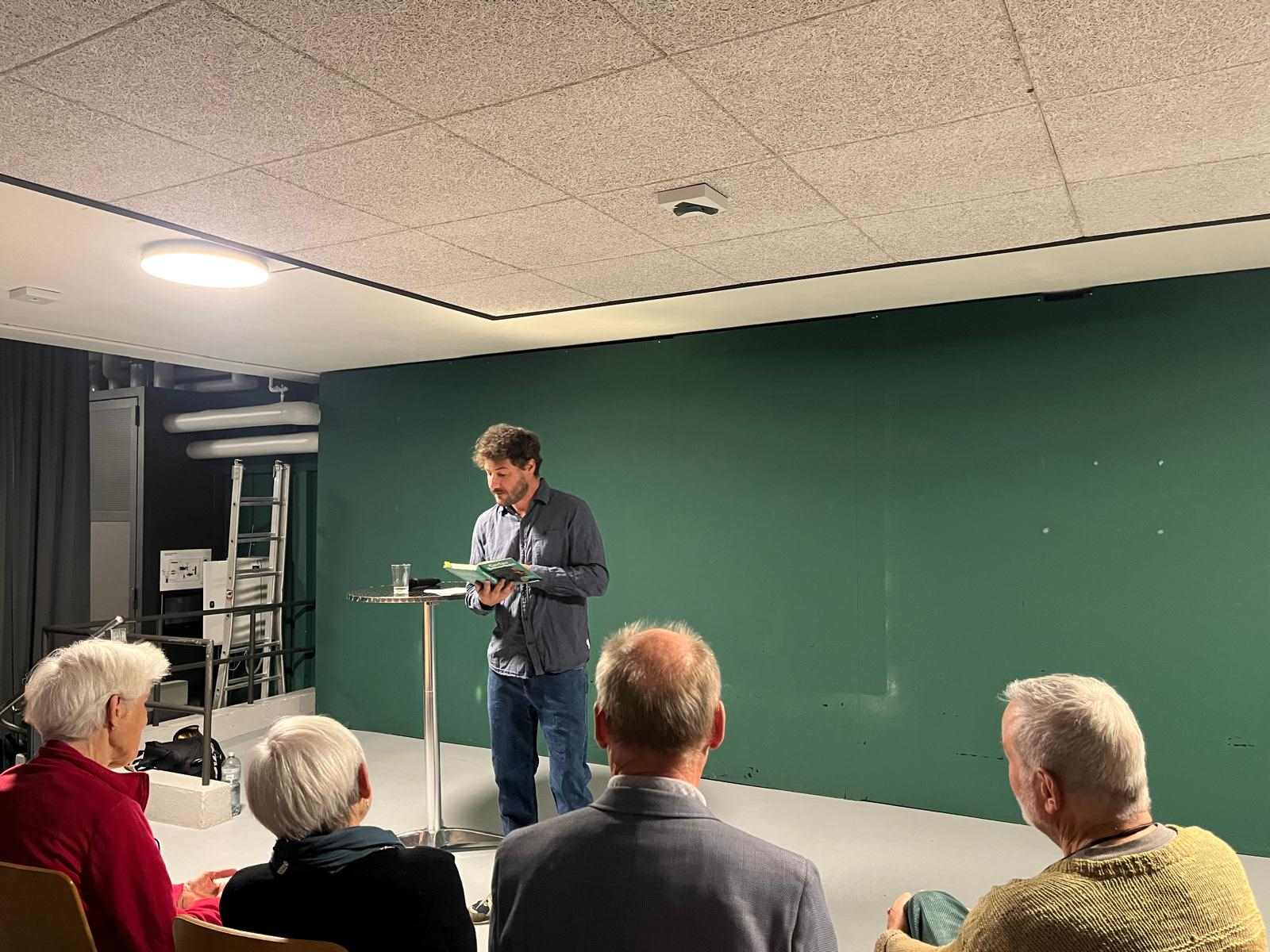 Lesung mit dem Autor Frédéric Zwicker (Freitag, 02.05.2025 um  20.00 Uhr)
